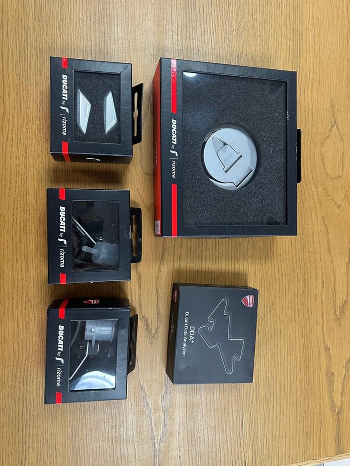 2020 Ducati Panigale V4 25 Anniversario 916 Panigale V4 Red