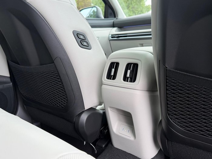 2026 Hyundai Tucson Hybrid Premium