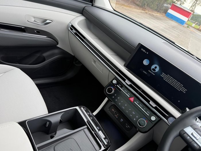 2026 Hyundai Tucson Hybrid Premium