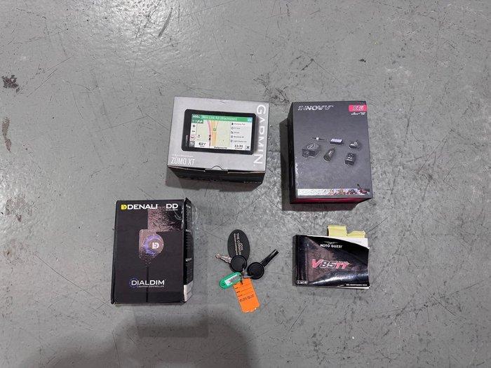 2021 Moto Guzzi V85 TT Travel V85 Beige