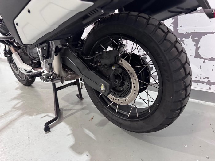 2021 Moto Guzzi V85 TT Travel V85 Beige