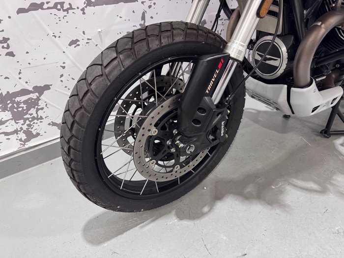 2021 Moto Guzzi V85 TT Travel V85 Beige