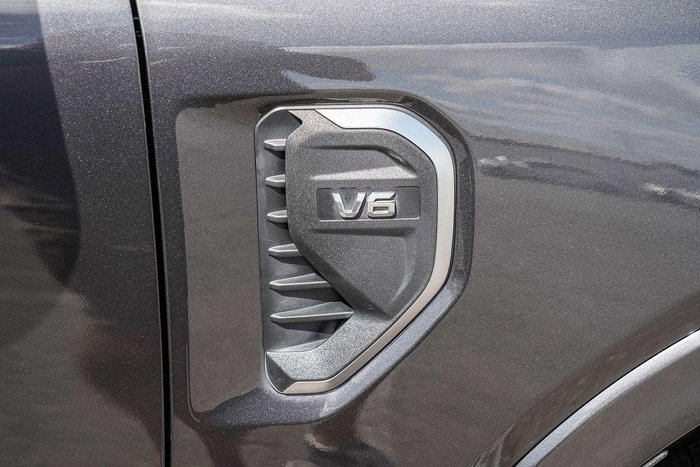 2023 Ford Everest Platinum