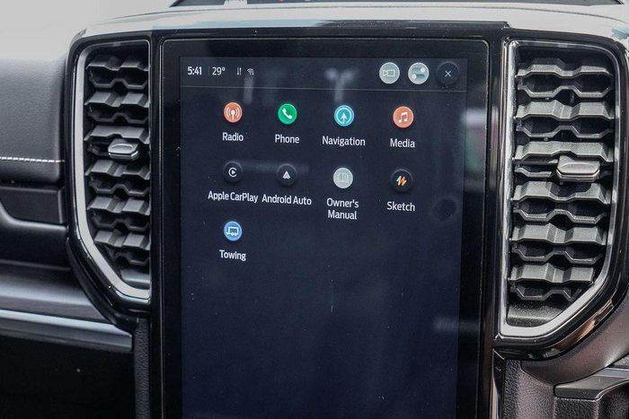 2023 Ford Everest Platinum