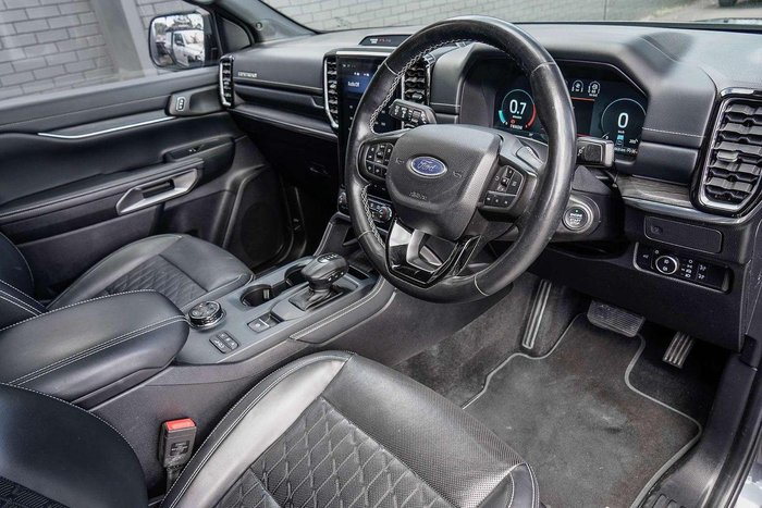 2023 Ford Everest Platinum