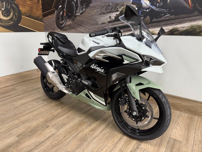 2026 Kawasaki 2026 Kawasaki 500CC NINJA 500 SE (LAMS) SPORTS WHITE