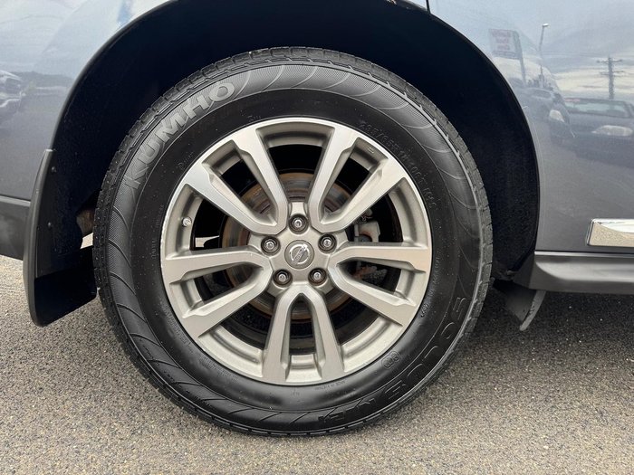 2013 Nissan Pathfinder ST-L