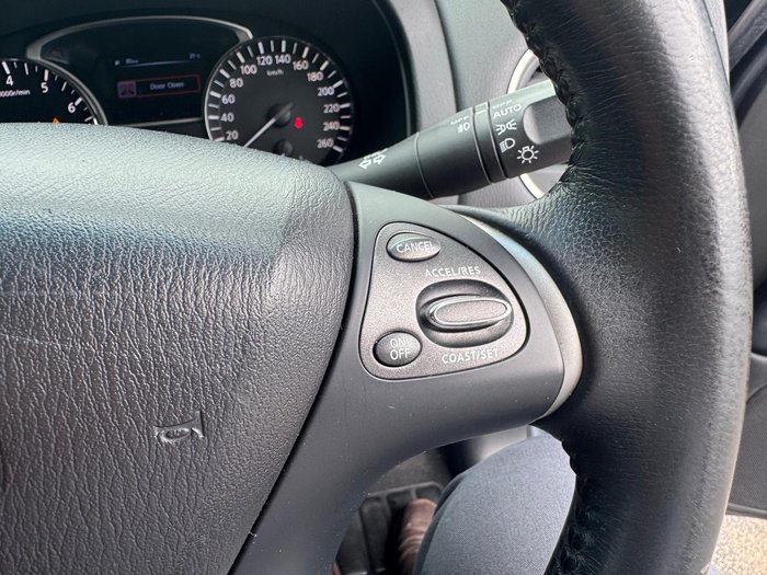 2013 Nissan Pathfinder ST-L