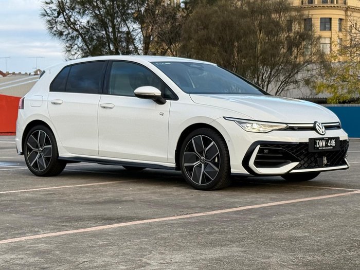 2025 Volkswagen Golf 110TSI R-Line
