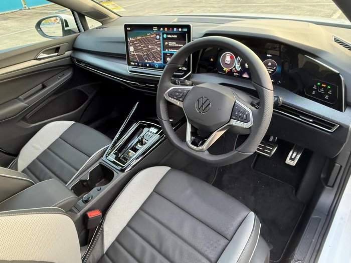 2025 Volkswagen Golf 110TSI R-Line