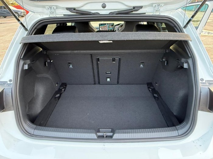 2025 Volkswagen Golf 110TSI R-Line