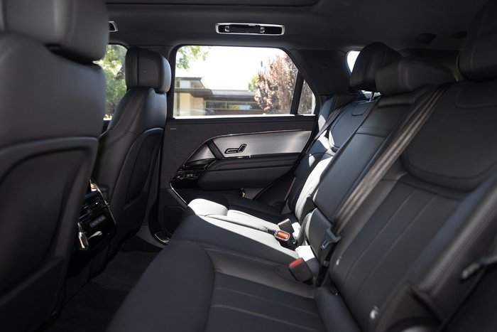 2025 Land Rover Range Rover Sport D250 Dynamic SE