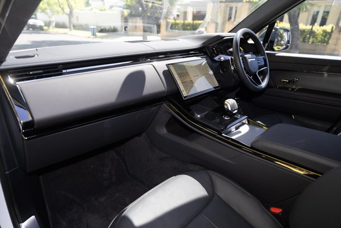 2025 Land Rover Range Rover Sport D250 Dynamic SE