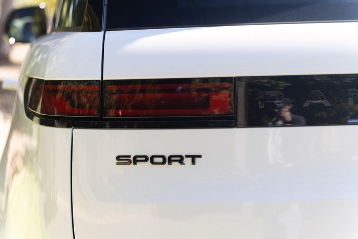 2025 Land Rover Range Rover Sport D250 Dynamic SE