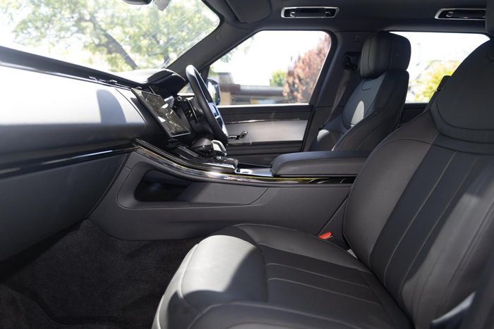 2025 Land Rover Range Rover Sport D250 Dynamic SE