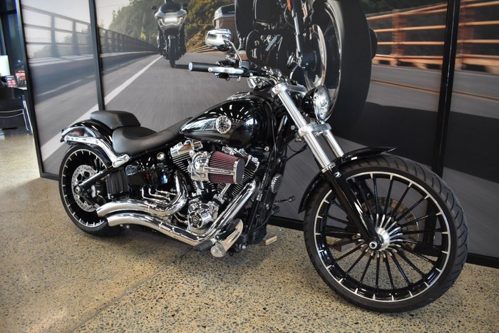 2017 HARLEY-DAVIDSON FXSB SOFTAIL BREAKOUT