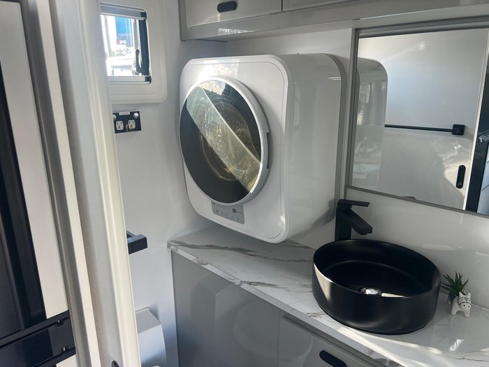 2026 JB Caravans Dirt Road Xtreme 17'10Rd