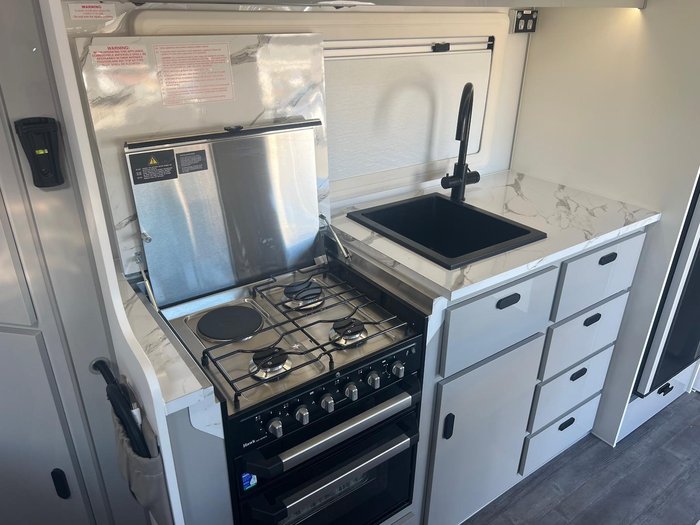 2026 JB Caravans Dirt Road Xtreme 17'10Rd