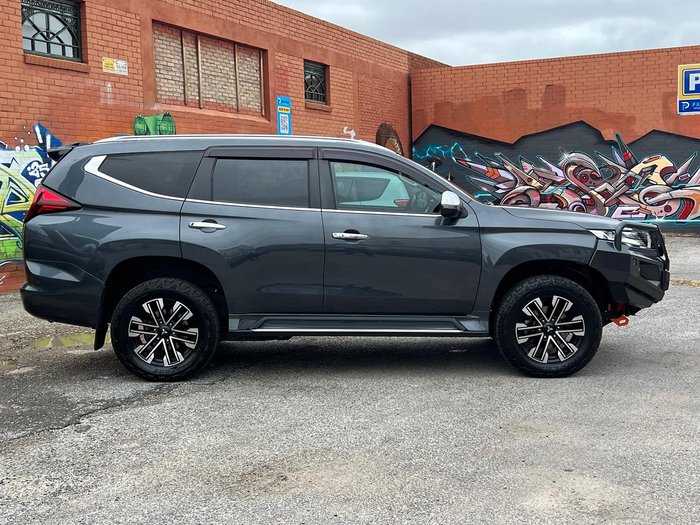 2020 Mitsubishi Pajero Sport GLS