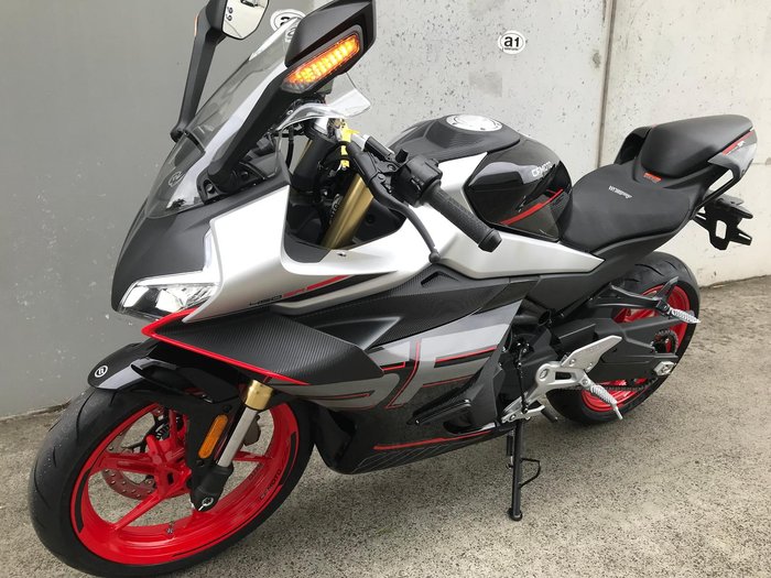 2025 CFMOTO 450SR ABS