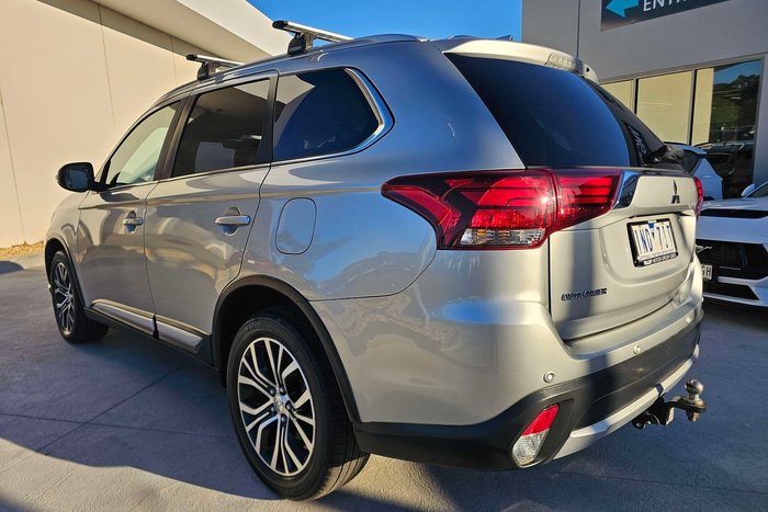 2017 Mitsubishi Outlander LS Safety Pack