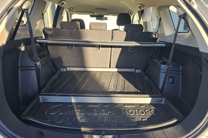 2017 Mitsubishi Outlander LS Safety Pack