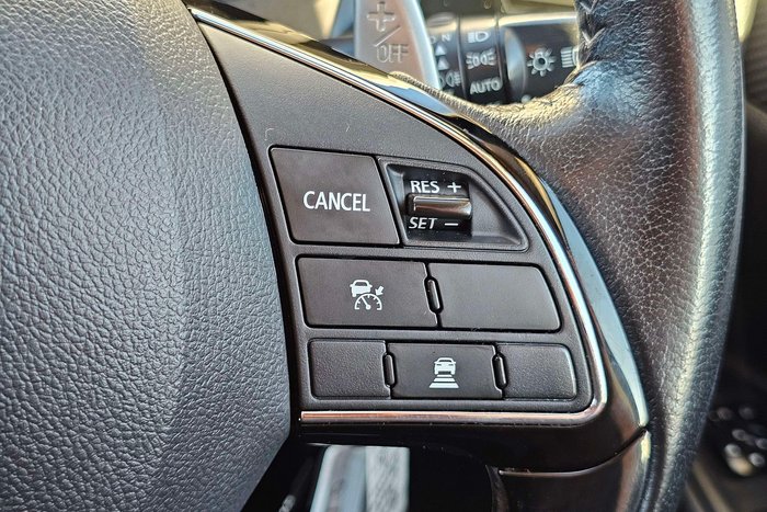 2017 Mitsubishi Outlander LS Safety Pack