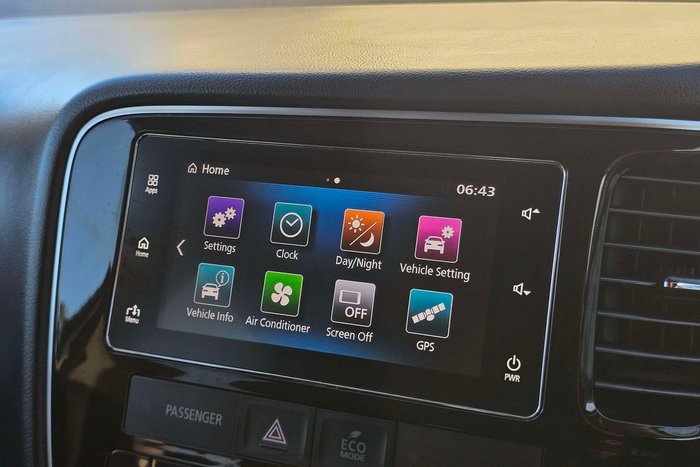 2017 Mitsubishi Outlander LS Safety Pack