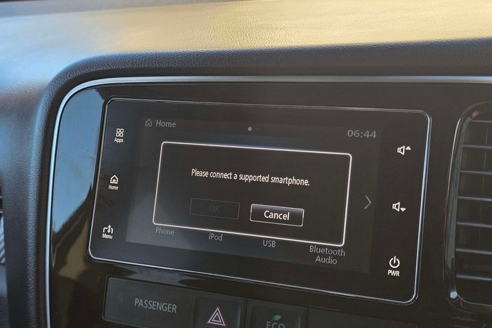 2017 Mitsubishi Outlander LS Safety Pack