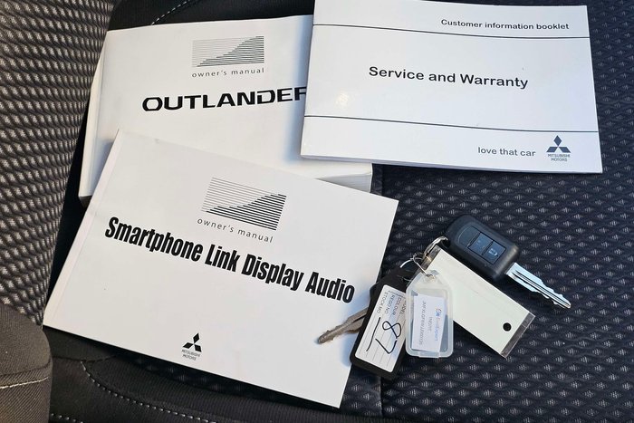 2017 Mitsubishi Outlander LS Safety Pack