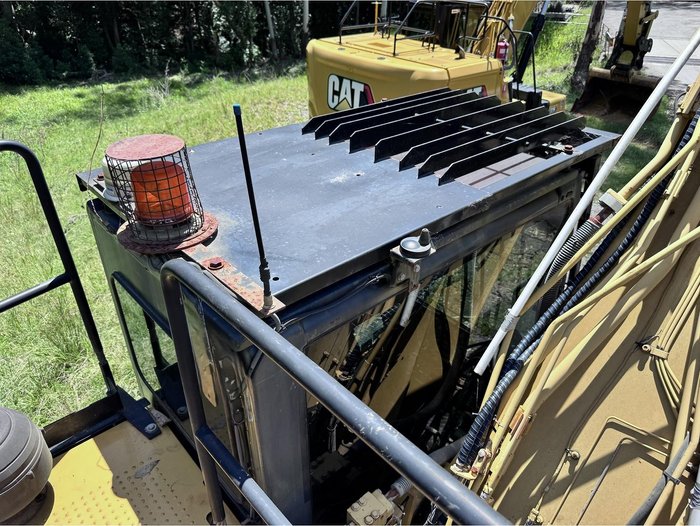 2013 Caterpillar 329Dl