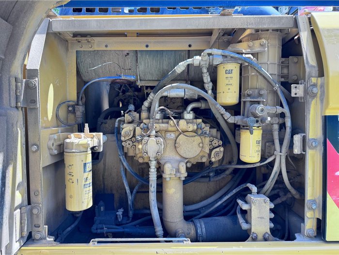 2013 Caterpillar 329Dl