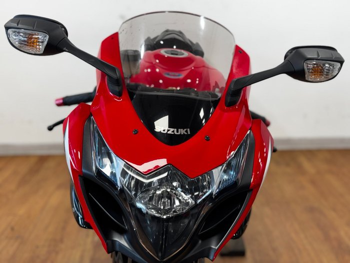 2016 Suzuki GSX-R1000 RED