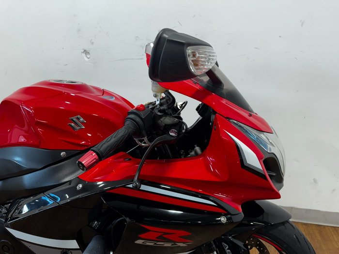 2016 Suzuki GSX-R1000 RED