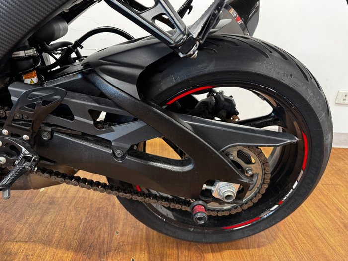 2016 Suzuki GSX-R1000 RED