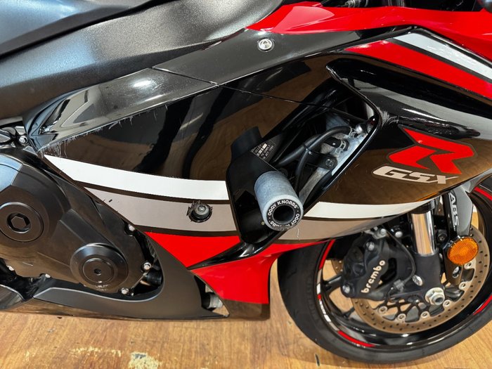 2016 Suzuki GSX-R1000 RED