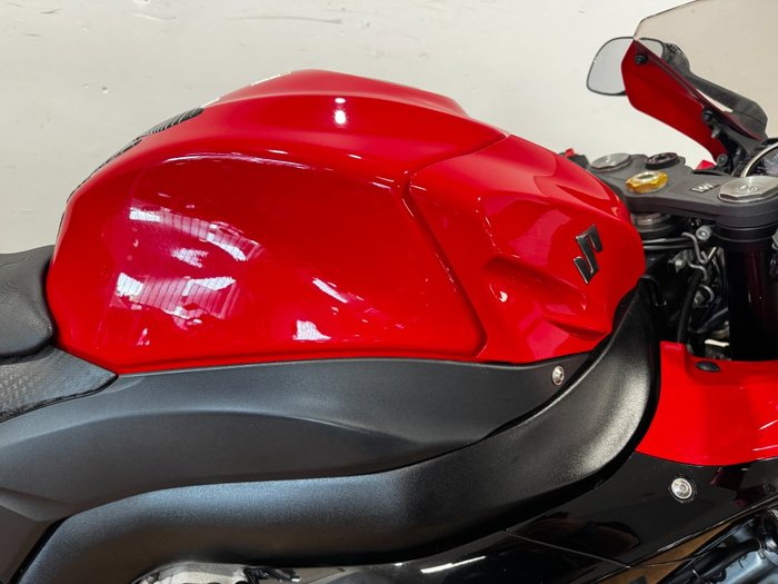 2016 Suzuki GSX-R1000 RED