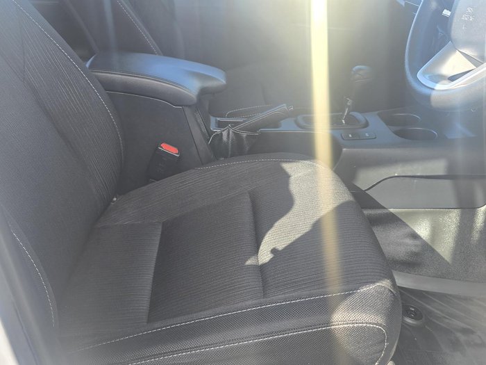 2022 Toyota Hilux SR