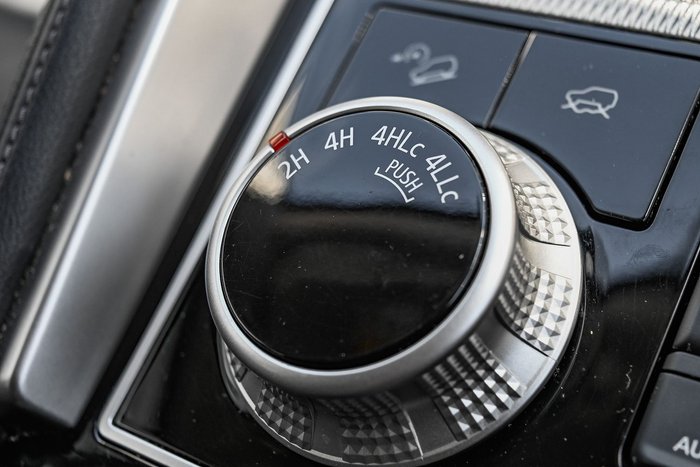 2022 Mitsubishi Pajero Sport Exceed