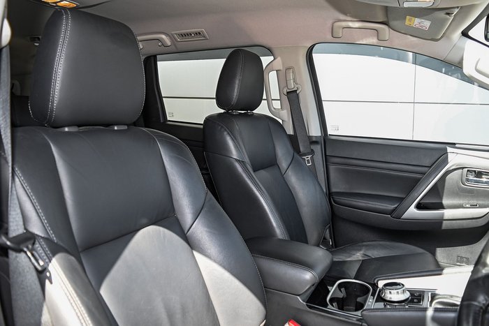 2022 Mitsubishi Pajero Sport Exceed