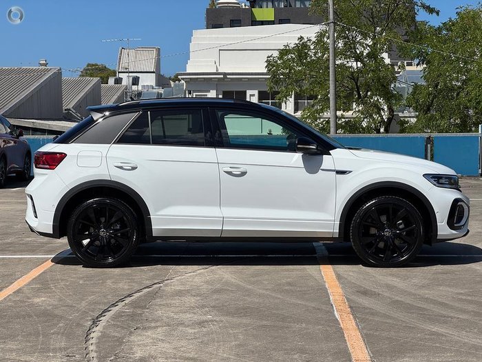 2026 Volkswagen T-Roc 140TSI R-Line