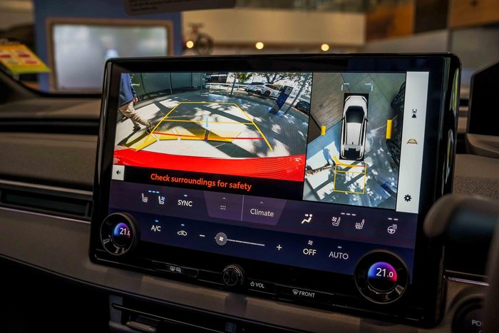 2025 Subaru Solterra AWD Touring