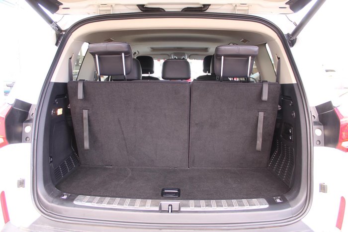 2022 LDV D90 Executive