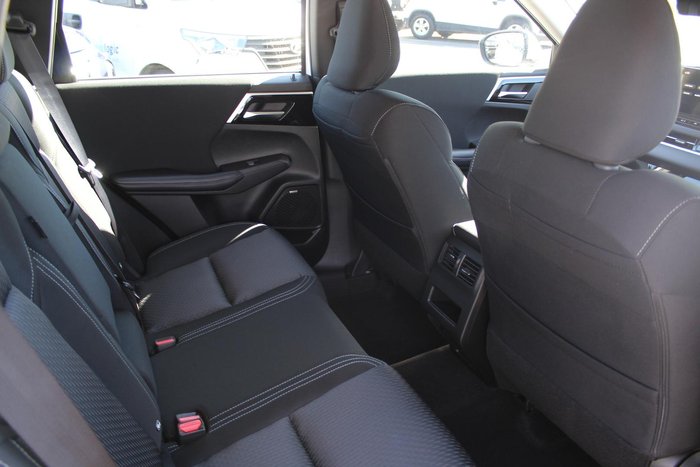 2025 Mitsubishi Outlander ES