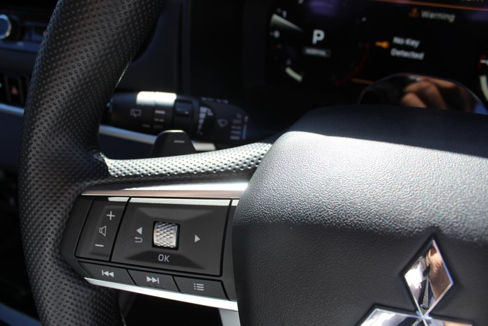 2025 Mitsubishi Outlander ES