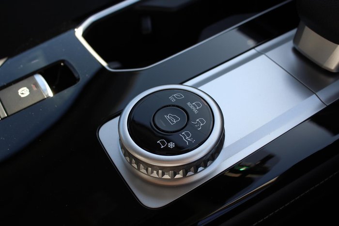 2025 Mitsubishi Outlander ES