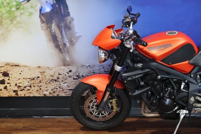 2009 TRIUMPH STREET TRIPLE R Orange