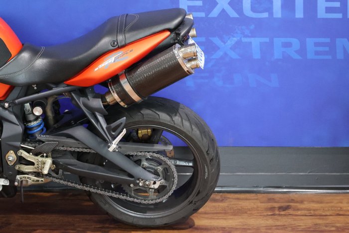 2009 TRIUMPH STREET TRIPLE R Orange