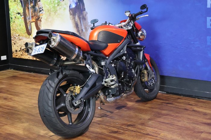 2009 TRIUMPH STREET TRIPLE R Orange