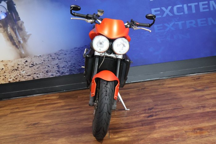 2009 TRIUMPH STREET TRIPLE R Orange